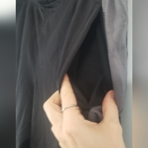 Nike Therma-Fit Sweatpants. Drawstring Waist. Nike Logo on Leg. Size Medium. - Picture 8 of 9